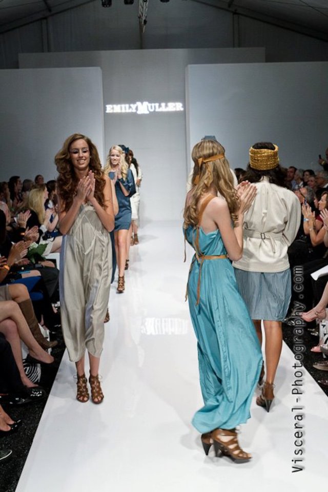 RUNWAY