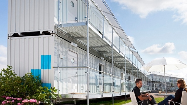 snoozebox-exterior