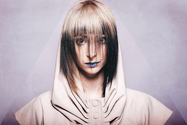 Model: Ilona Lawrence, Photographer: Megan Gardner, Hair&Makeup: Rachel Lynn Carr, styling: Elysia Panda