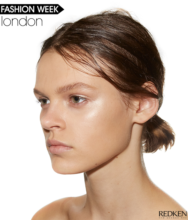 Re sized e8ebed1c97cedad8fba7 london fashion week chrsitopher kane