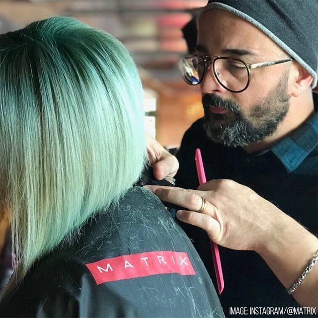 Re sized e9469e5542d6830f9ff9 hair dusting