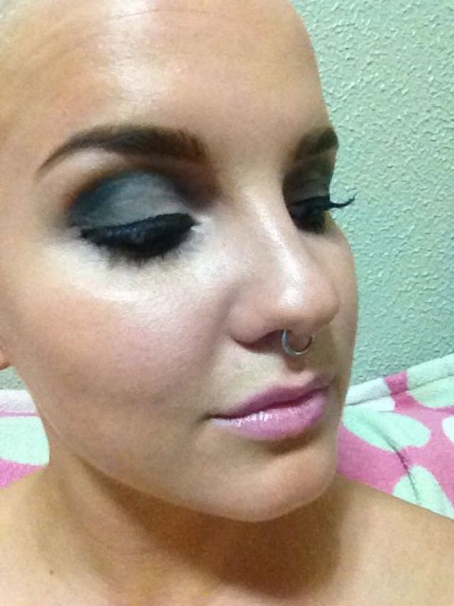 extreme smokey eye &amp; light lip. 