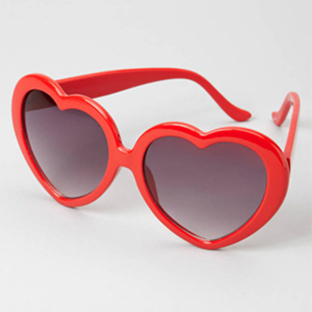 Fred-Flare-Heart-Shaped-Sunglasses