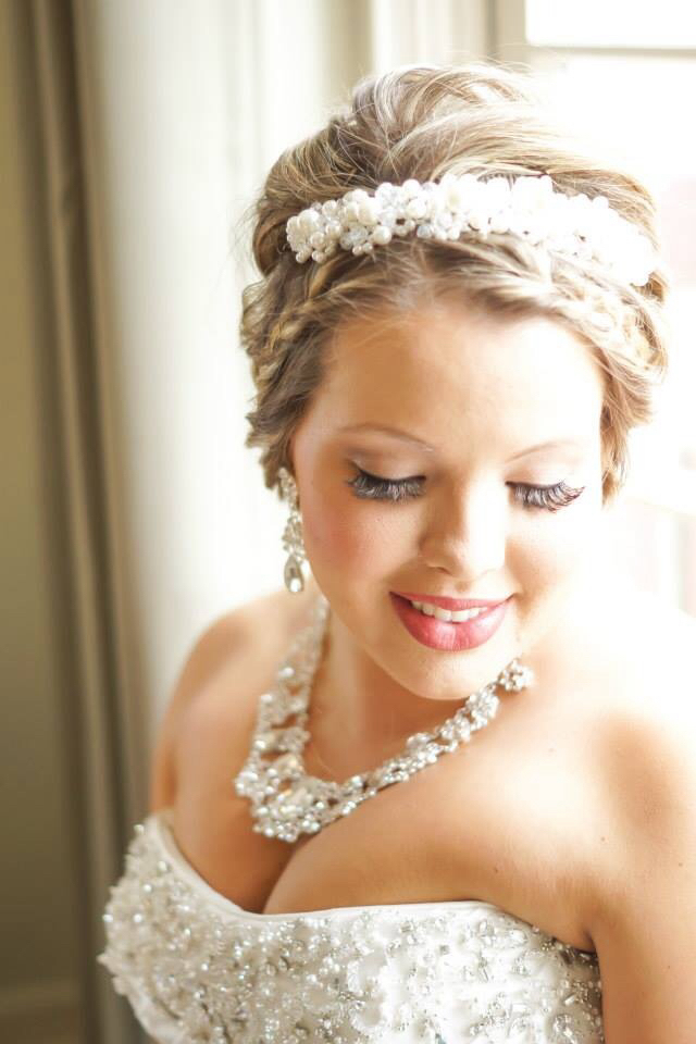 Bridal upstyle and makeup