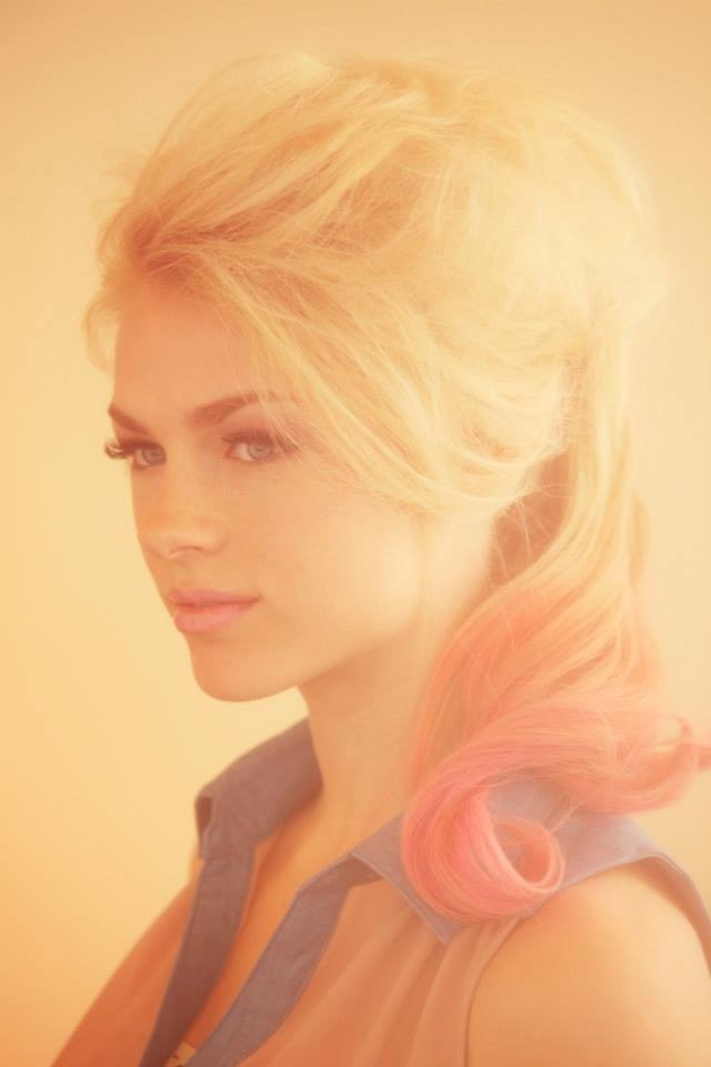 Hair: Nic AQUILES 
