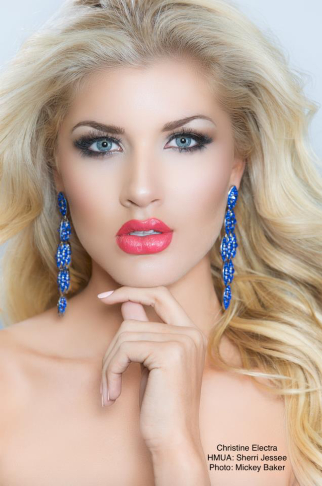 Hair and Makeup: Sherri Jessee Photo: Mickey Baker