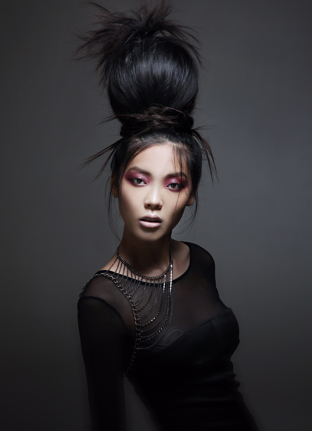 Hair Thelma Bento @thelmatazhair
Makeup Katie Foster
Photography Paula Tizzard 