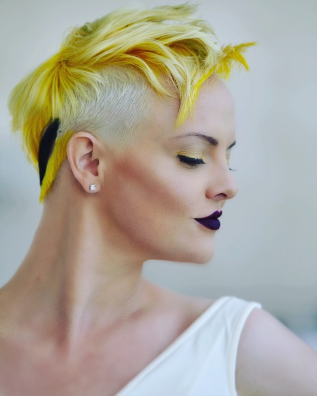 hello to yellow 