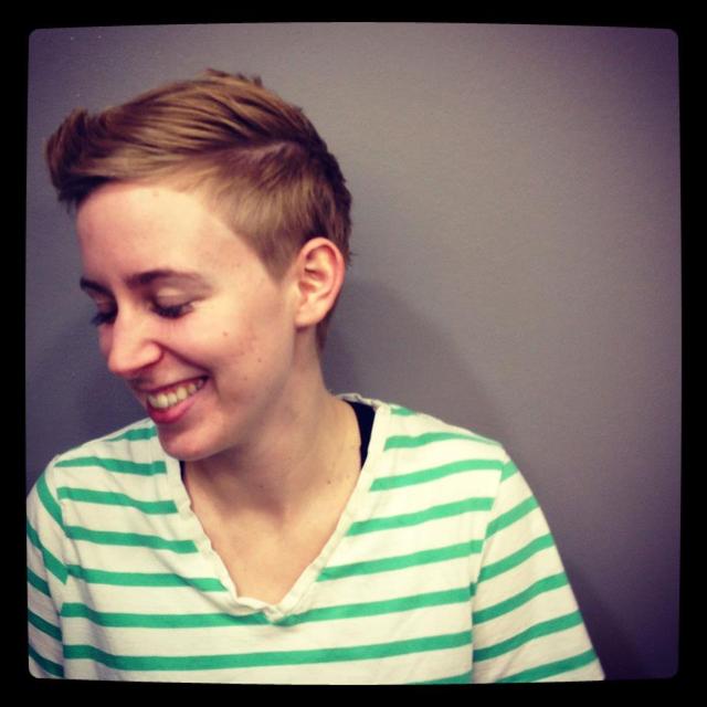 Bold, short lady-look!