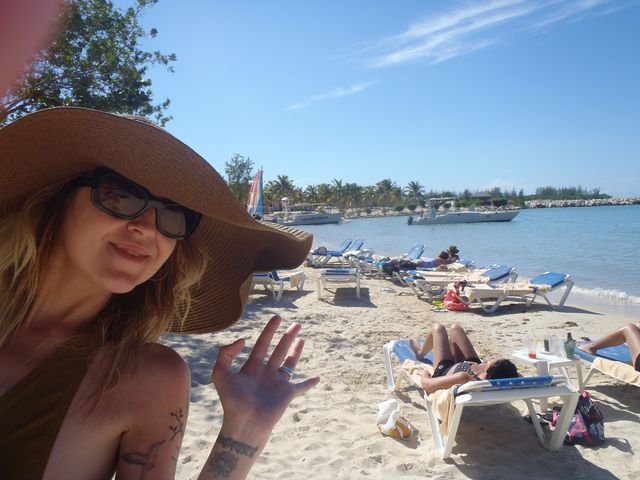 JAMAICAN STYLING NOV 2012 - BEAUTIFUL SUN, SAND, ARCHITECTURE, PEOPLE + LIFESTYLE