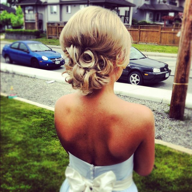 grad updo 
