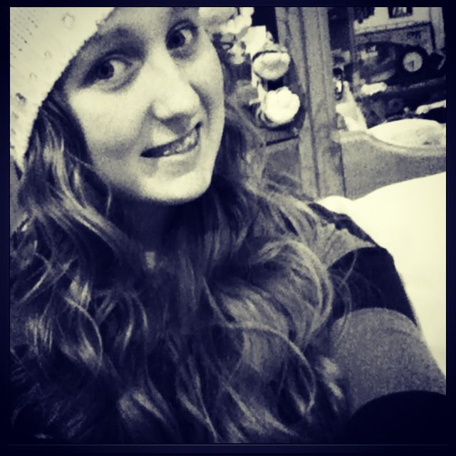 hat curls 