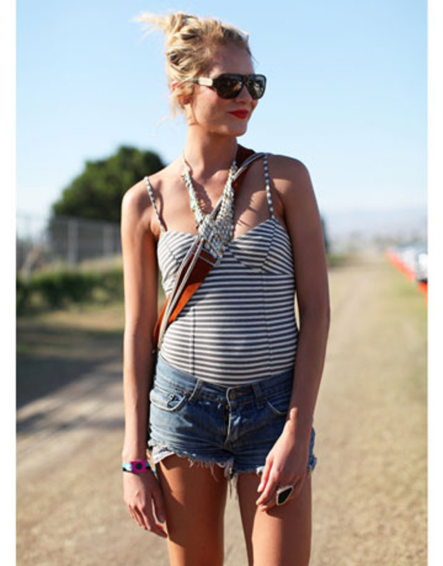 hbz-coachella-4035ASEj-041811-de
