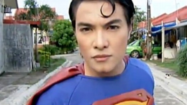 ht_herbert_chavez_superman_ll_111005_wblog