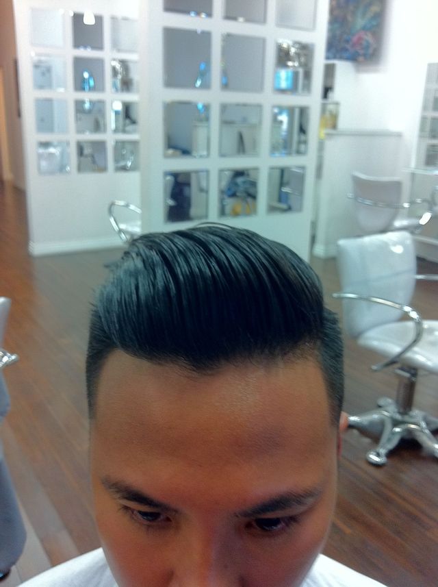 johnny_snips pomp