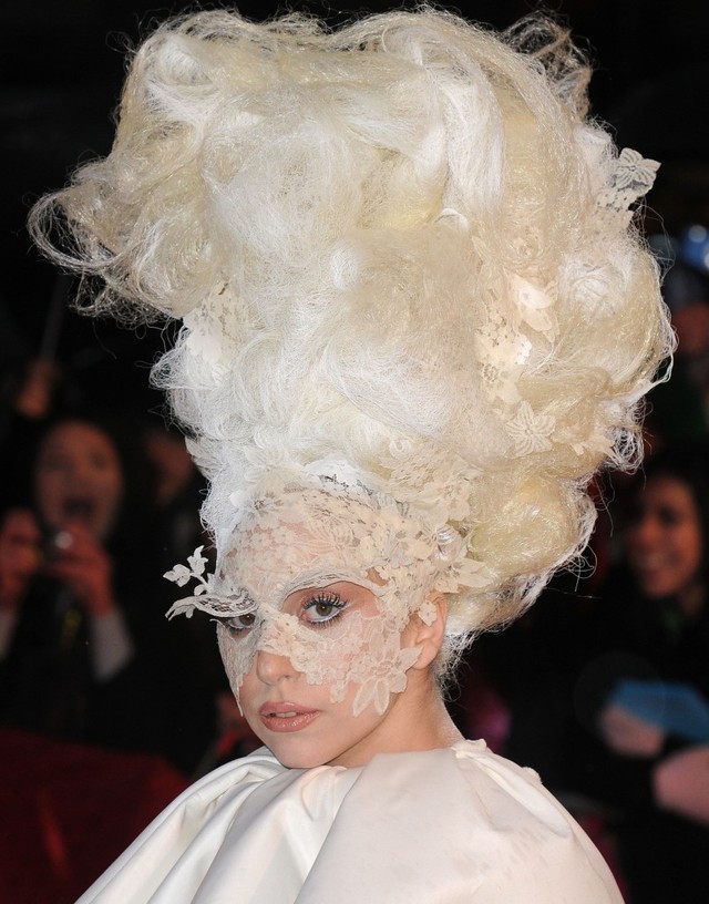 lady-gaga-funky-hairstyle-brit-awards-2010-803x1024