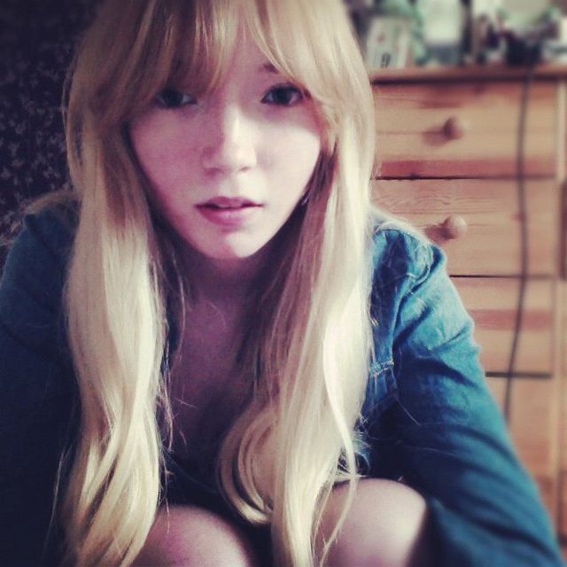 loose waves/curls