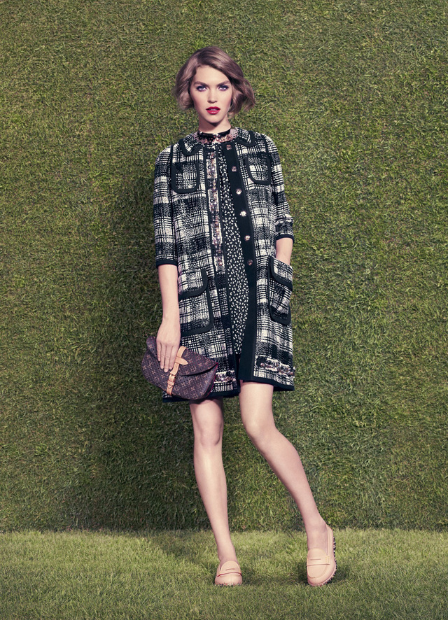 louis-vuitton-resort-2012-runway-028
