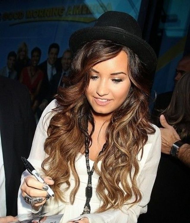 love Demi's hair! 