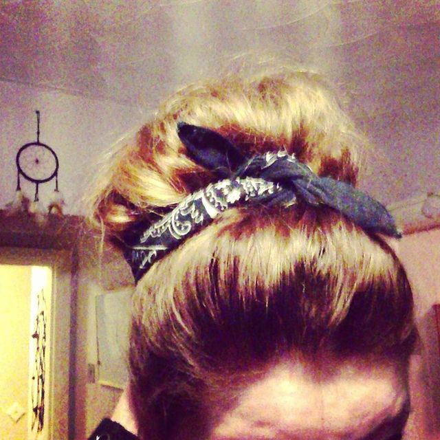 messy ballerina bun