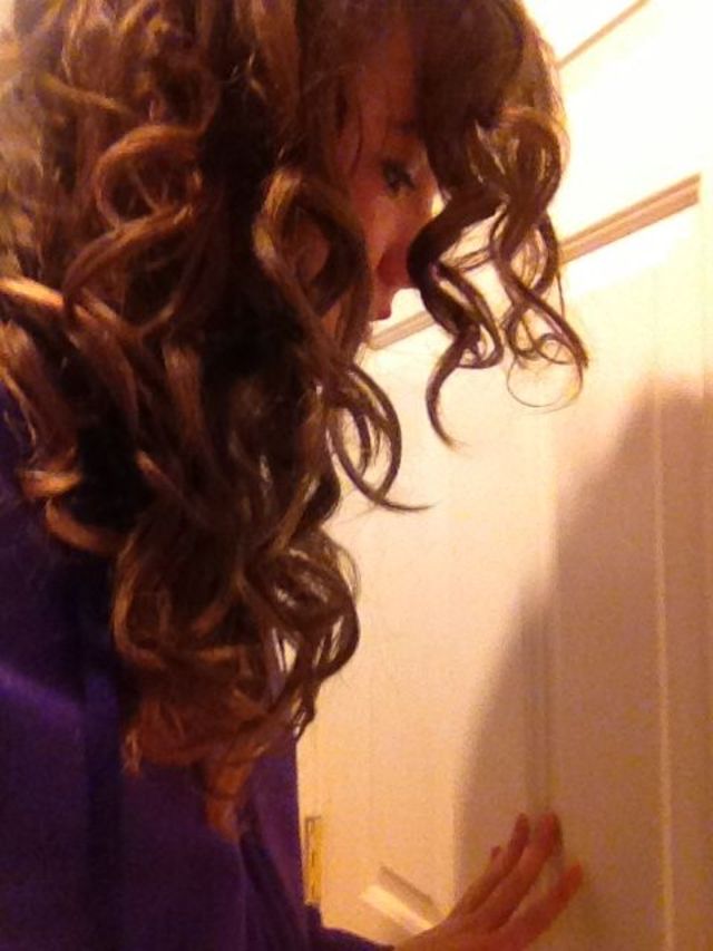 messy curls