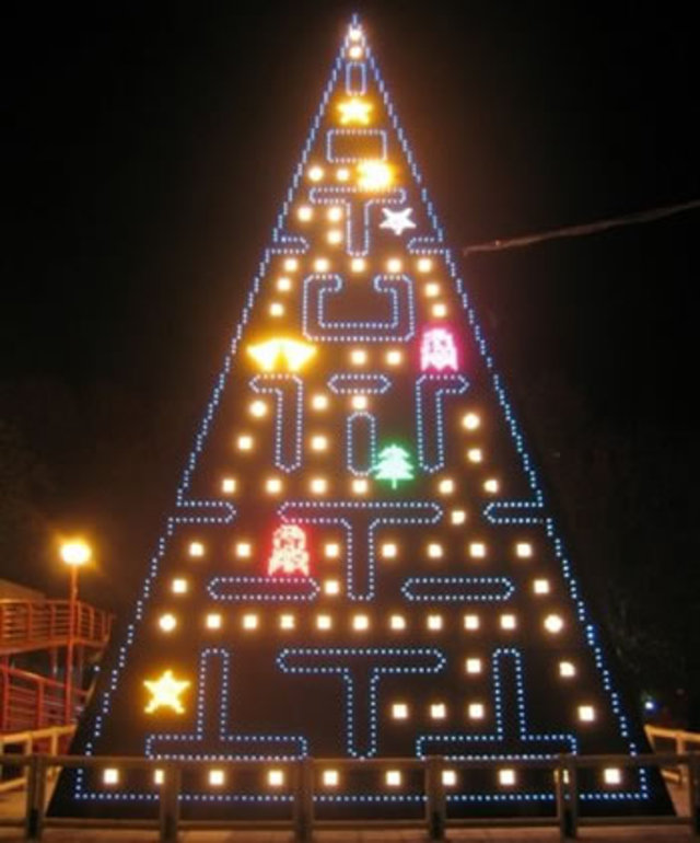 pacman-xmas-tree