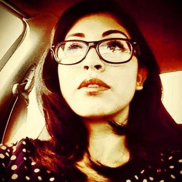parted to the side vintage look