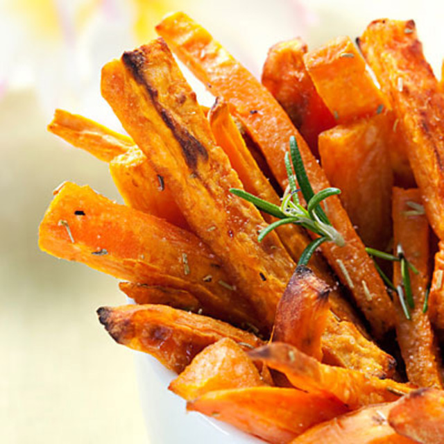 pg-04-white-house-recipes-sweet-potato-fries-full
