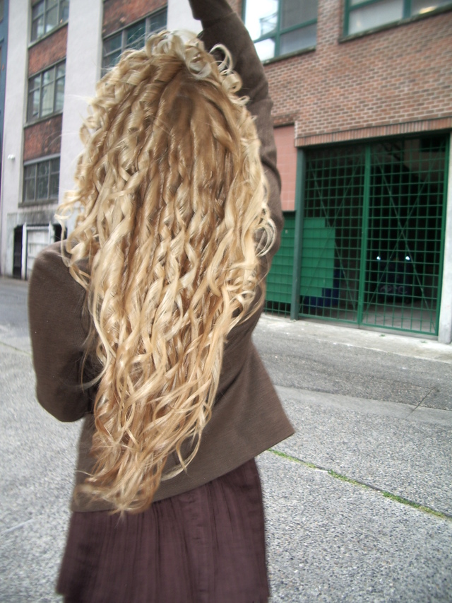 Sexy long curlzzzzzzzz