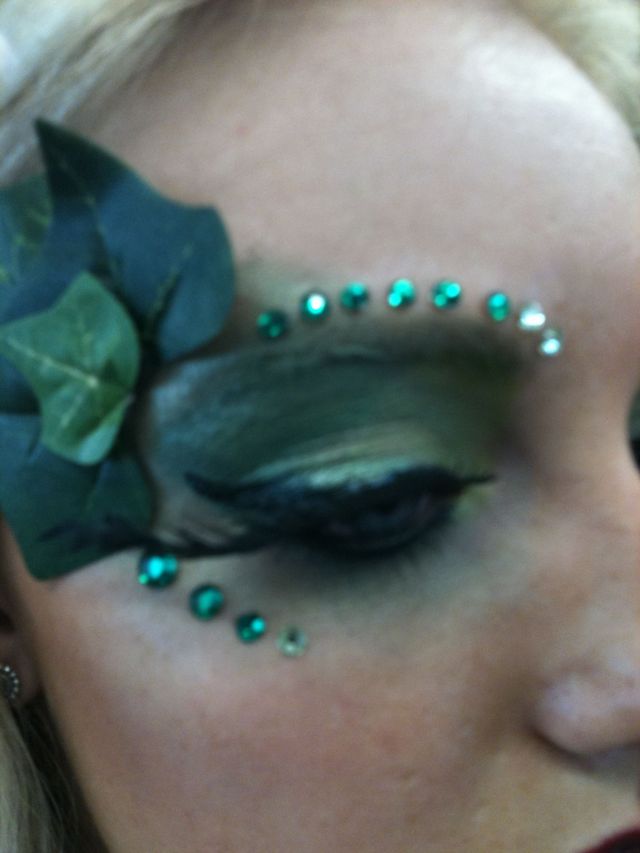 poison ivy makeup