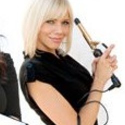 Re sized rachel%20at%20the%20powder%20room ava