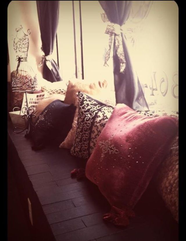 salon pillows