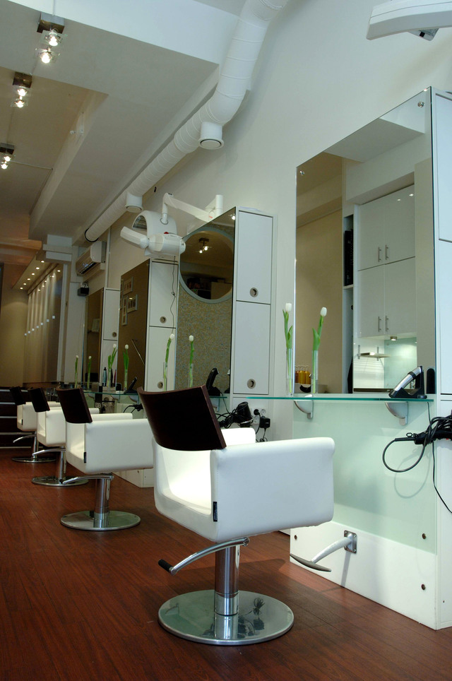 Cardell Redken Lounge