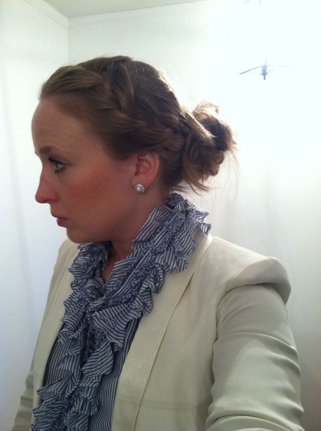 side french tight messy bun