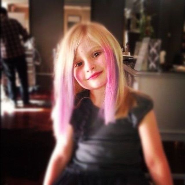sienna's new cut with pink color bug