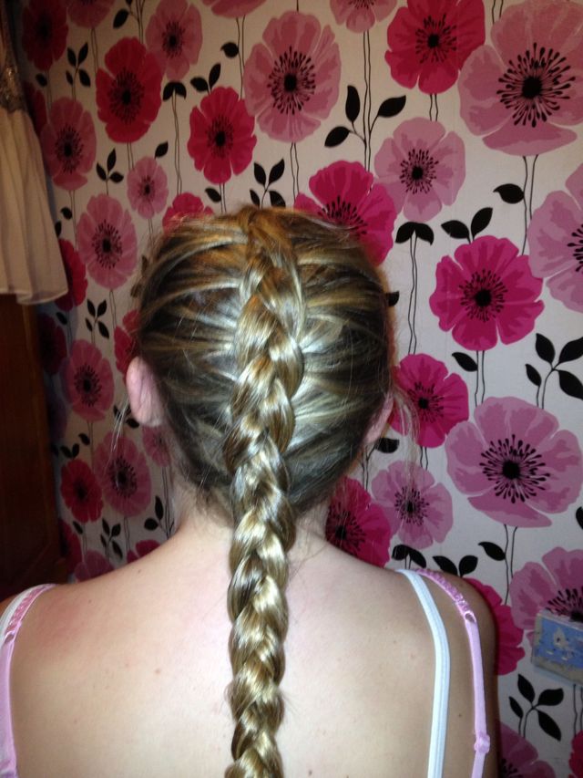 sisters hair braid