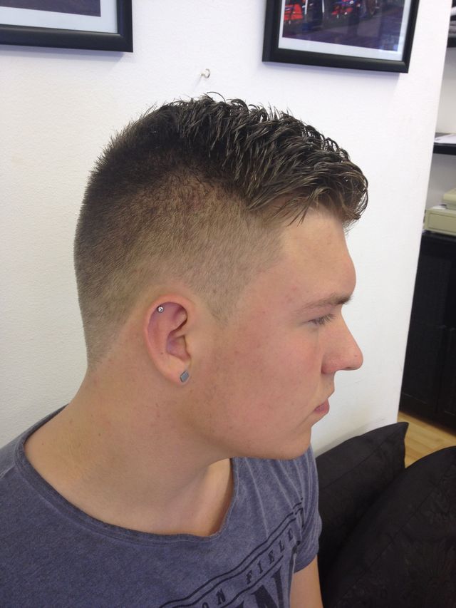slight quiff 