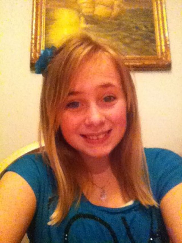 small swoop bangs