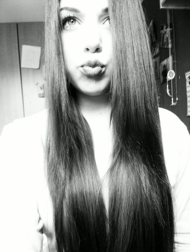 straight hair :)