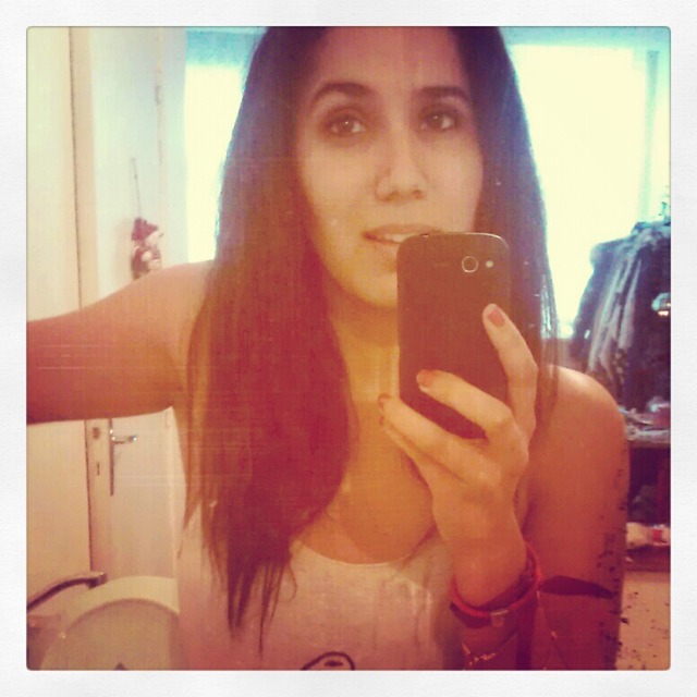 straight hair, pocahontas style