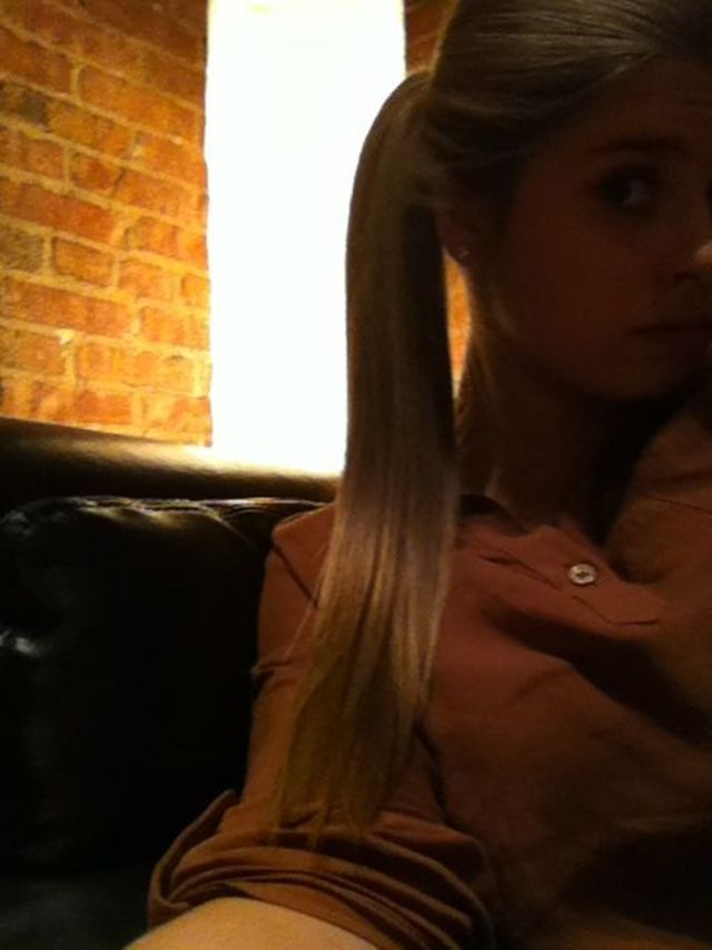 straight up ponytail with sraight hair