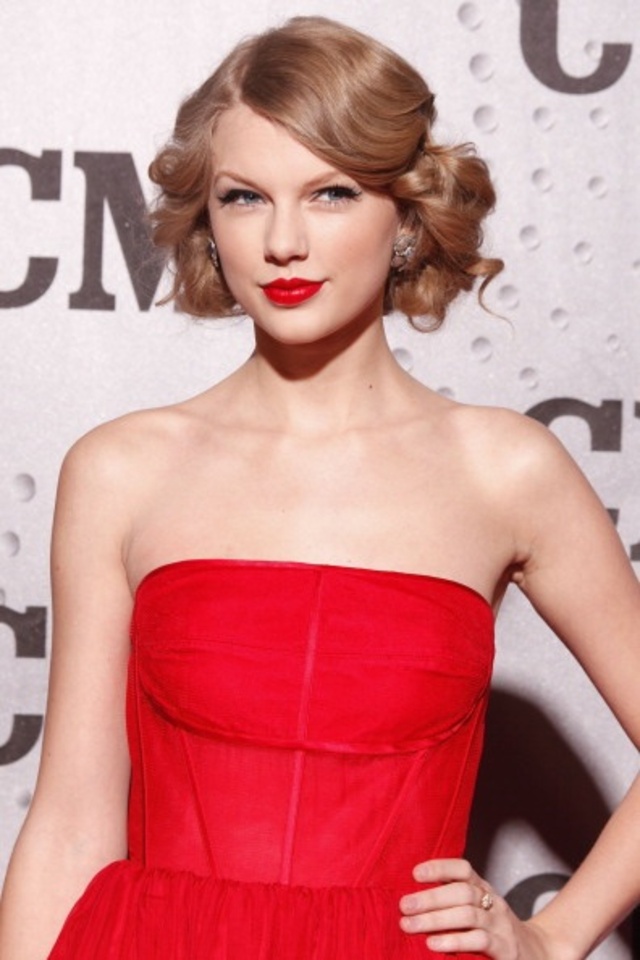CMT Artists Of The Year 2011 - Arrivals