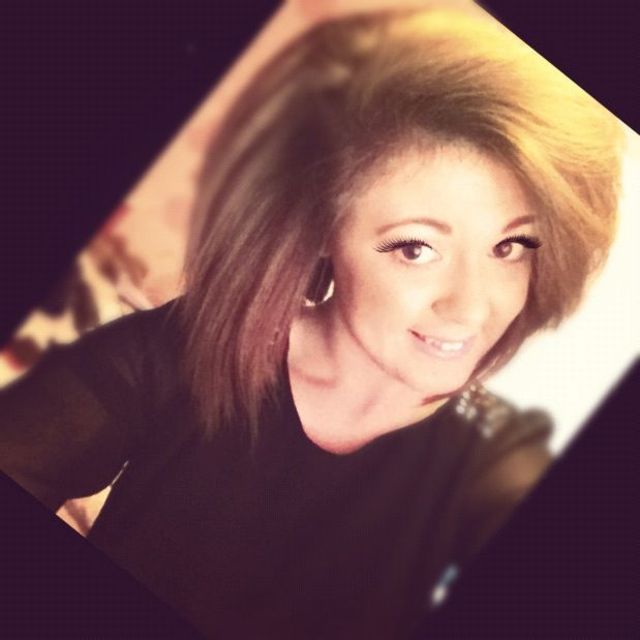 thick messy bob style