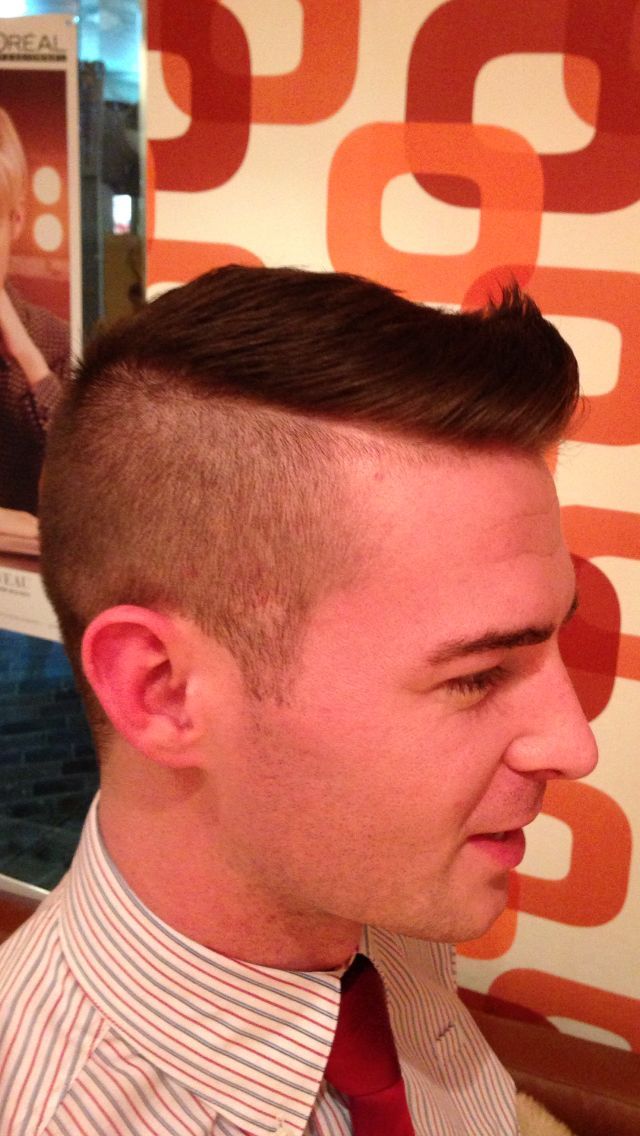 tramline parting. short gents haircut.
