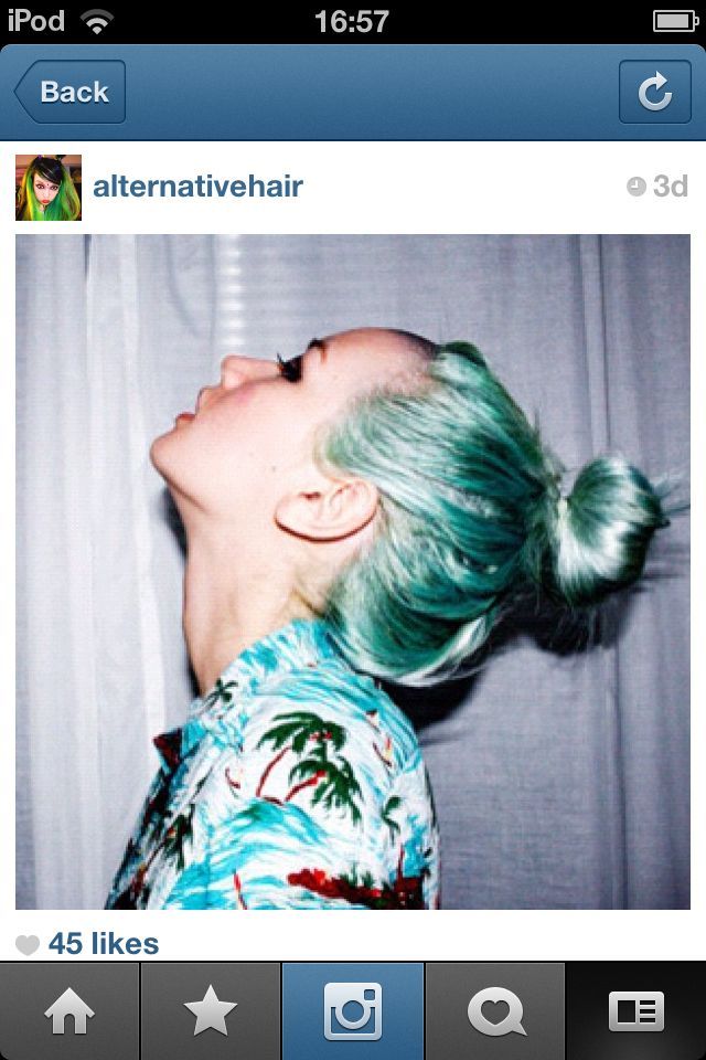 turquoise hair  