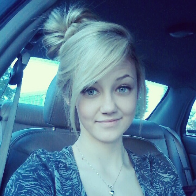 updo with bangs
