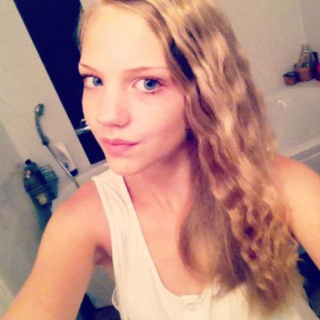wavy hair