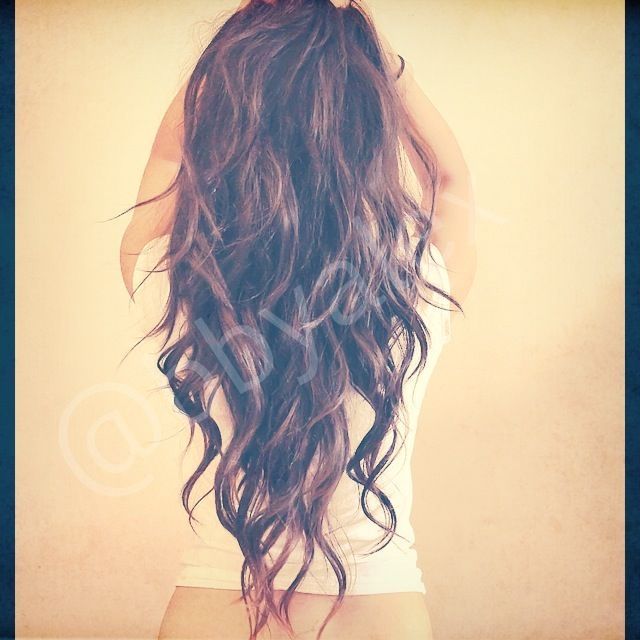 wavy hair