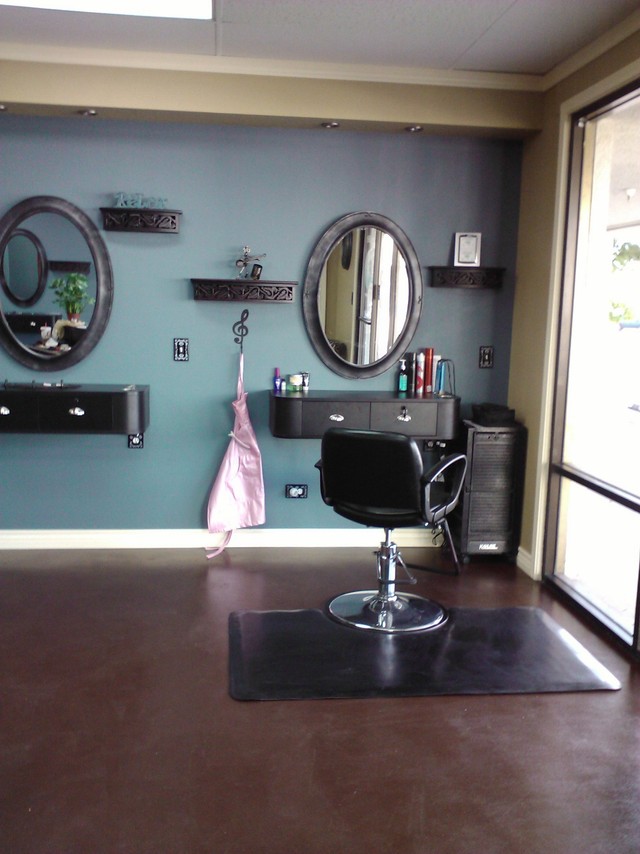 Station at the salon