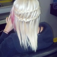 Thumb braid 1353302409